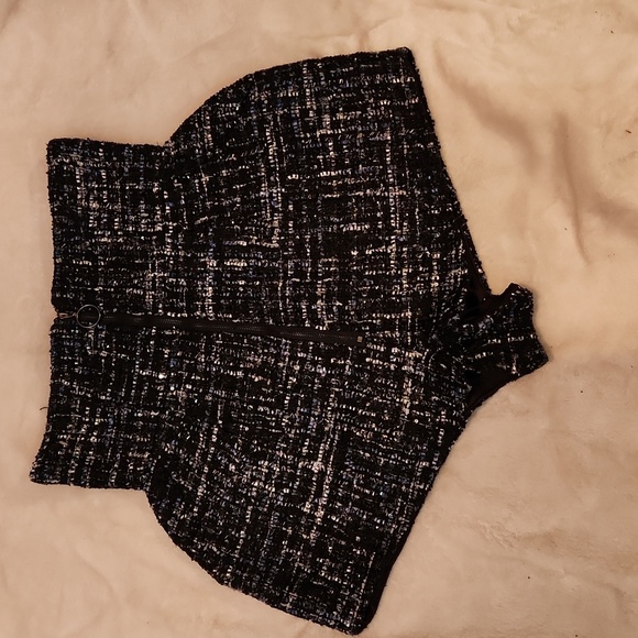 SARAVIVI shorts - Picture 2 of 4